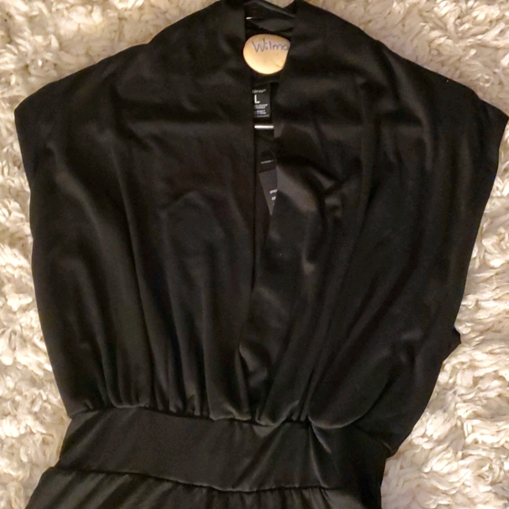 Casual Black Surplise Neck Short Romper, brand new